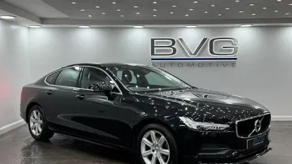 Usado Volvo S90 Momentum 190 HP (139 kW) 2019 Preto Sedan