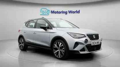 Usado Seat Arona Xperience Lux 116 HP (85 kW) 2024 Prateado SUV