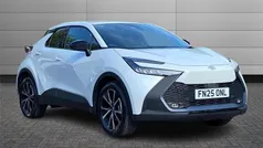 White New 2025 Toyota C-HR Design SUV | £29,999 (Fair price)