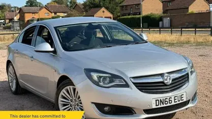 Used Vauxhall Insignia S 170 HP (125 kW) 2016 Silver Hatchback