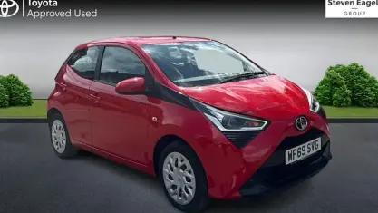 Used Toyota Aygo X-play 72 HP (52 kW) 2020 Hatchback