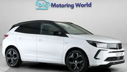 Used Vauxhall Grandland X Ultimate 131 HP (96 kW) 2023 White SUV