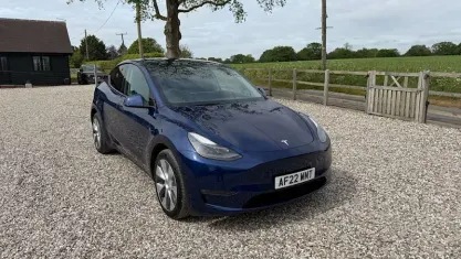 Used Tesla Model Y Long Range AWD 286 kW (389 HP) 2025 SUV
