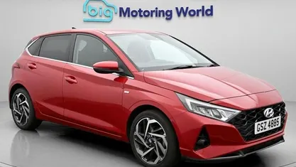 Begagnad Hyundai i20 Premium 101 HK (74 kW) 2022 Röd Halvkombi