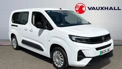 Używany Vauxhall Combo Design Edition 100 kW (136 KM) 2026 Minivan