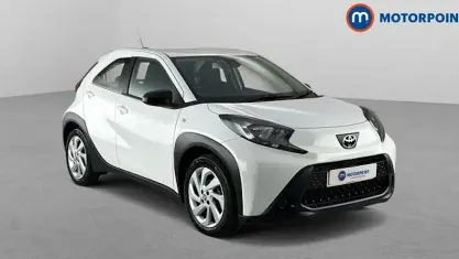 Used Toyota Aygo X PURE 72 HP (52 kW) 2025 SUV