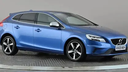 Used Volvo V40 R-Design 152 HP (111 kW) 2019 Hatchback