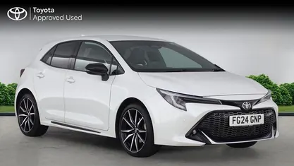 Platinum white pearl Used 2024 Toyota Corolla Sport Hatchback | £23,290 (Fair price)