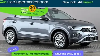 Usado VW T-Roc Life 110 CV (80 kW) 2023 Gris SUV