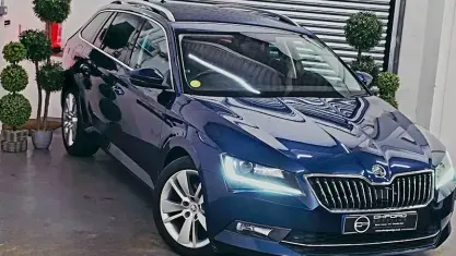 Used Skoda Superb SE L Executive 190 HP (139 kW) 2018 Blue Estate