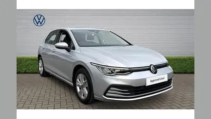 Used VW Golf VIII Life 131 HP (96 kW) 2023 Silver Hatchback