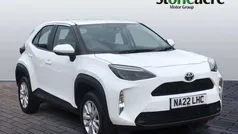 White Used 2022 Toyota Yaris Cross SUV | £19,250 (Good price)