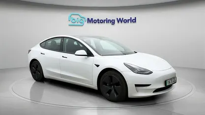 Used Tesla Model 3 Standard Range Plus 222 kW (302 HP) 2020 Sedan