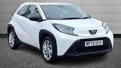 Pure white Used 2022 Toyota Aygo PURE Hatchback | £11,991 (Fair price)