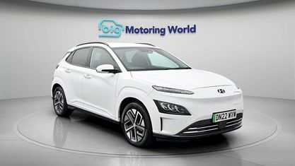 Gebraucht Hyundai Kona Premium 150 kW (204 PS) 2022 Weiß SUV