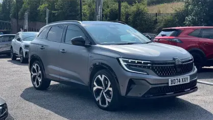 Used Renault Austral Techno Esprit Alpine 200 HP (147 kW) 2024 Matte shadow grey with diamond black roof  SUV