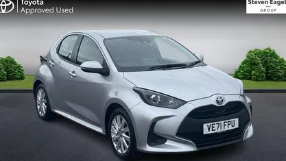 Begagnad Toyota Yaris Hybrid 116 HK (85 kW) 2026 Halvkombi