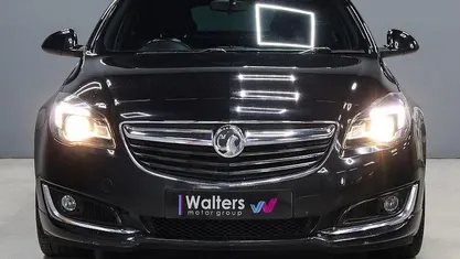 Used Vauxhall Insignia SRi 140 HP (102 kW) 2015 Black Hatchback