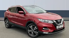 Red Used 2017 Nissan Qashqai N-Connecta SUV | £9,463 (Fair price)