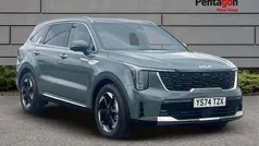 Green Used 2025 Kia Sorento 4 SUV | £44,995 (Fair price)