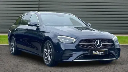 Second-hand Mercedes E300 AMG line 306 CP (225 kW) 2022 Break