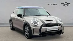 Used 2022 Mini Cooper S Classic Hatchback | £22,295 (Fair price)