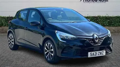 Used Renault Clio Iconic 90 HP (66 kW) 2021 Black Hatchback
