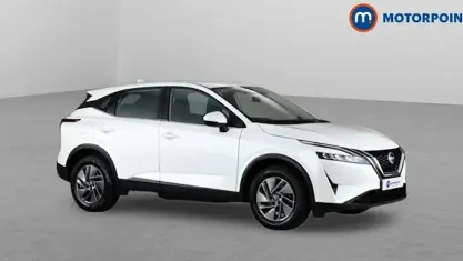 Used Nissan Qashqai Acenta Premium 140 HP (102 kW) 2023 White SUV