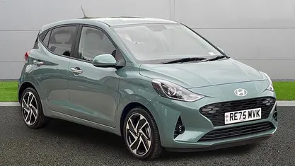 Used 2025 Hyundai i10 Premium Hatchback | £16,499 (Fair price)