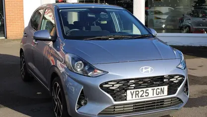 Used Hyundai i10 Premium 79 HP (58 kW) 2025 Blue Hatchback