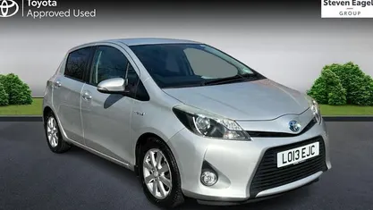 Used Toyota Yaris Hybrid T4 101 HP (74 kW) 2013 Hatchback