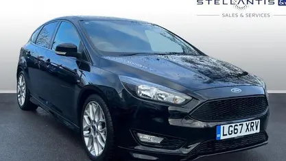 Used 2016 Ford Focus ST-Line Hatchback | £10,985 (Fair price)