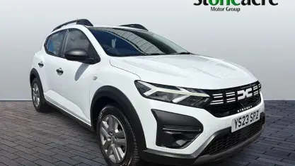Used Dacia Sandero Essentiel 91 HP (66 kW) 2022 White Hatchback