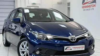 Used Toyota Auris Business Edition 116 HP (85 kW) 2016 Hatchback