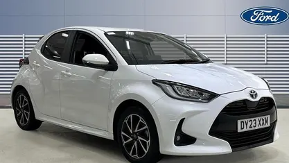 Used 2025 Toyota Yaris Hybrid Design Hatchback | £17,995 (Super price)