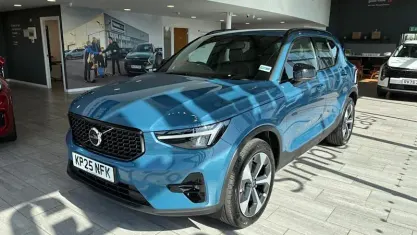 Ny Volvo XC40 Plus 197 HK (144 kW) 2026 SUV