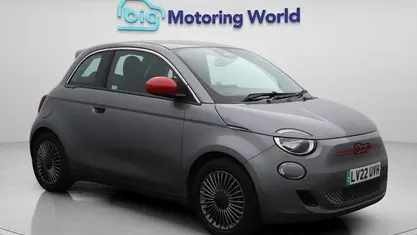 Used 2025 Fiat 500e Red Hatchback | £11,300 (Good price)