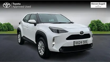 Used 2025 Toyota Yaris Hybrid Estate | £21,888 (Good price)