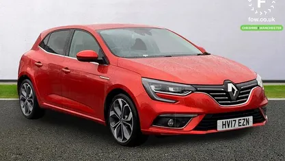 Used Renault Mégane IV Signature 131 HP (96 kW) 2017 Red Hatchback