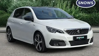 Used Peugeot 308 GT-line 131 HP (96 kW) 2018 White Hatchback