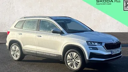 Used 2023 Skoda Karoq SE Drive SUV | £18,400 (Fair price)