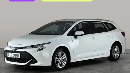 Used Toyota Corolla 140 HP (102 kW) 2022 White Estate