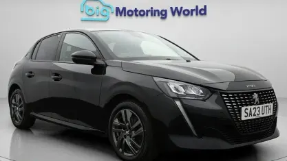 Usado Peugeot 208 Active+ 102 HP (75 kW) 2023 Preto Citadino