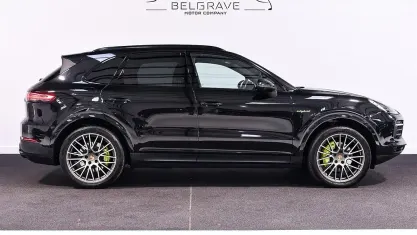 Used Porsche Cayenne Platinum Edition 462 HP (339 kW) 2022 Black SUV