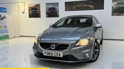 Used Volvo V40 R-Design 120 HP (88 kW) 2019 Hatchback