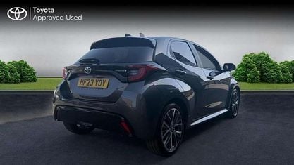 Used Toyota Yaris Hybrid 116 HP (85 kW) 2023 Decuma grey Hatchback