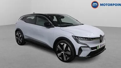 Used Renault Megane E-Tech Komfort 160 kW (218 HP) 2025 Grey/black Hatchback