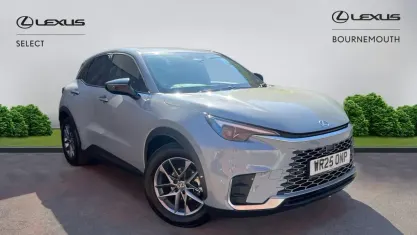 Usado Lexus LBX 136 HP (100 kW) 2025 Cinzento SUV