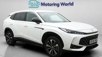 White Used 2025 MG HS SE SUV | £17,229 (Fair price)