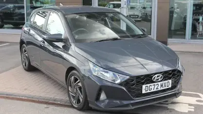Used Hyundai i20 SE 101 HP (74 kW) 2022 Grey Hatchback